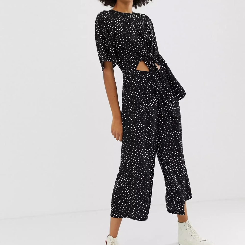 Glamorous (brand) relaxed jumpsuit with tie front in polka dot